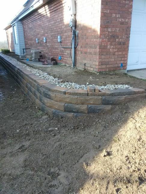 The Role of Drainage in Building Retaining Walls